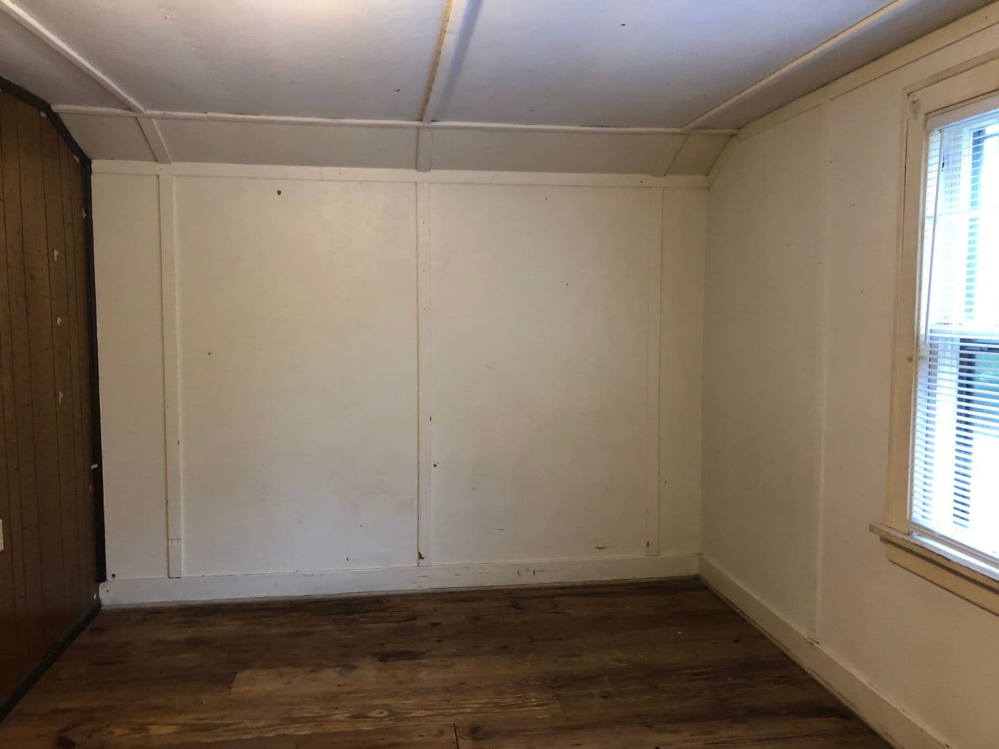 Ames Apartment: 121 Howard Ave