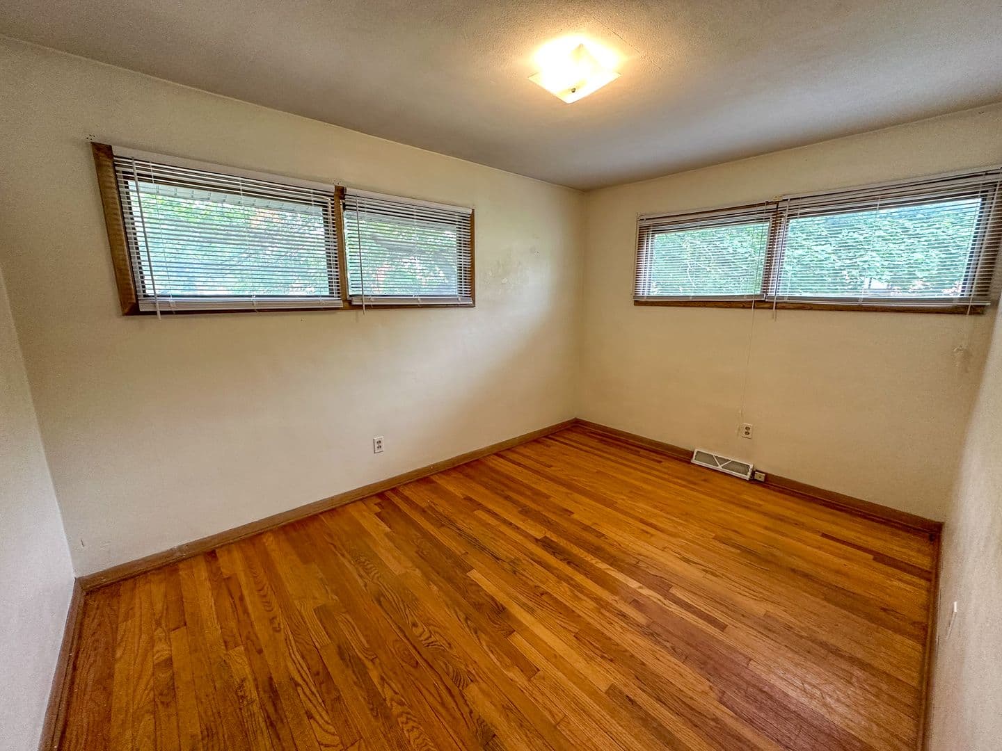 Ames Apartment: 3319 Story Street