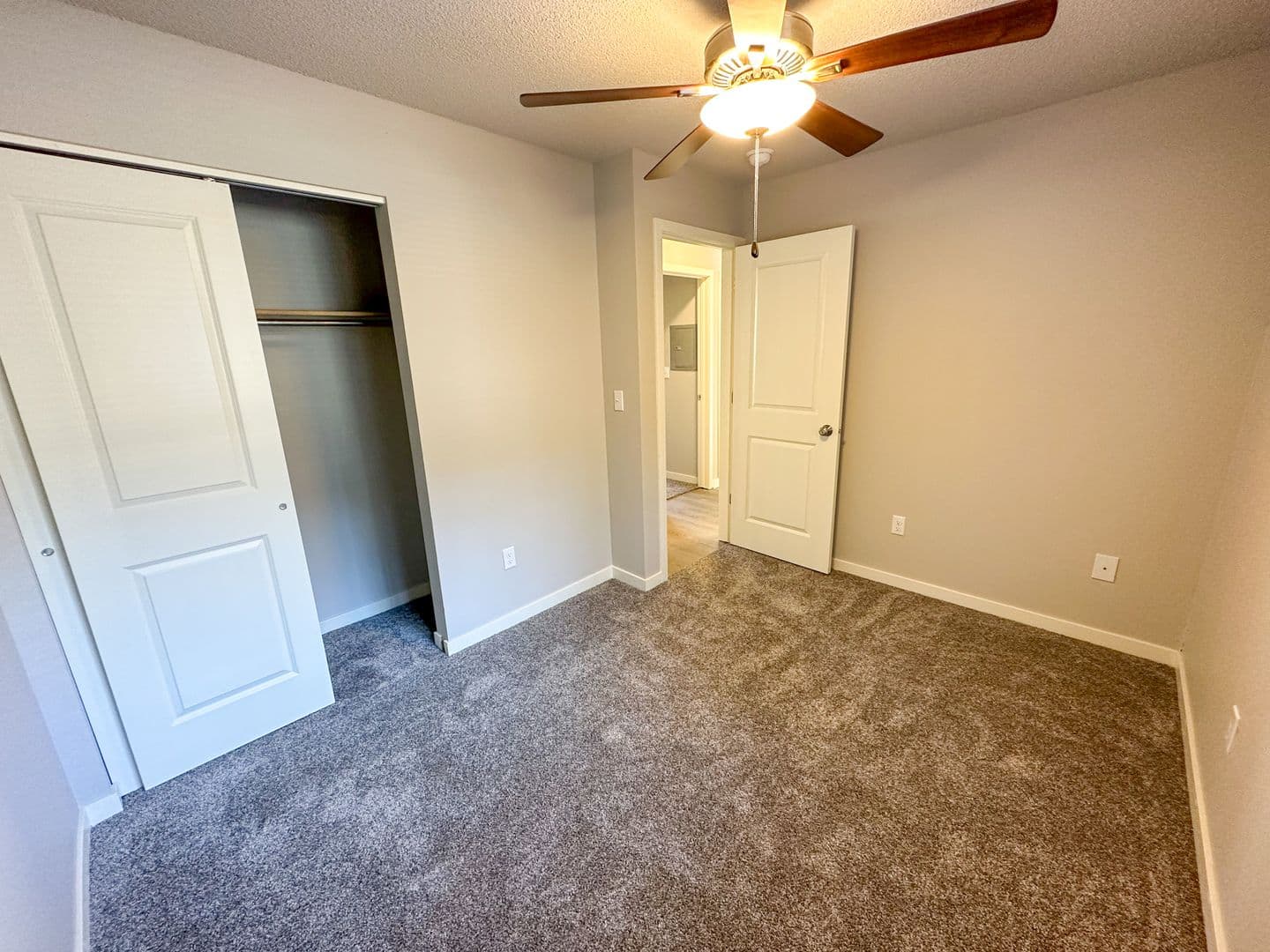 Ames Apartment: 312 Hillcrest Ave