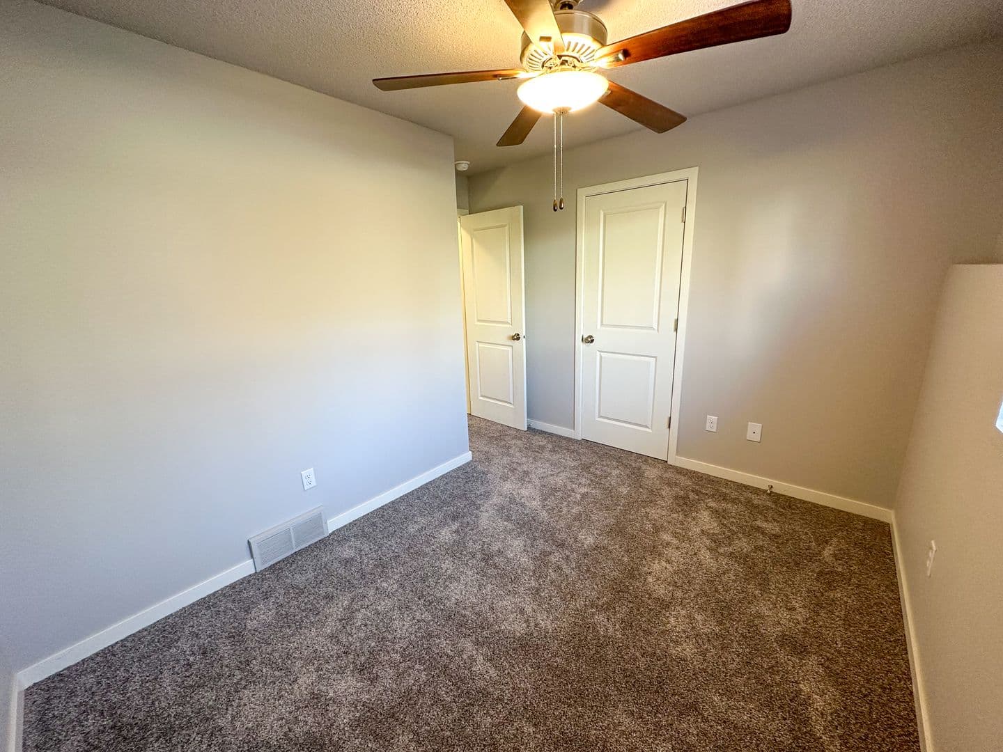Ames Apartment: 312 Hillcrest Ave