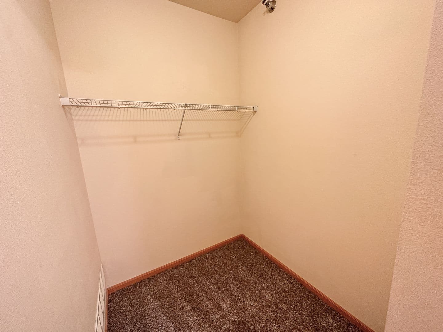 Ames Apartment: 205 Beach Ave