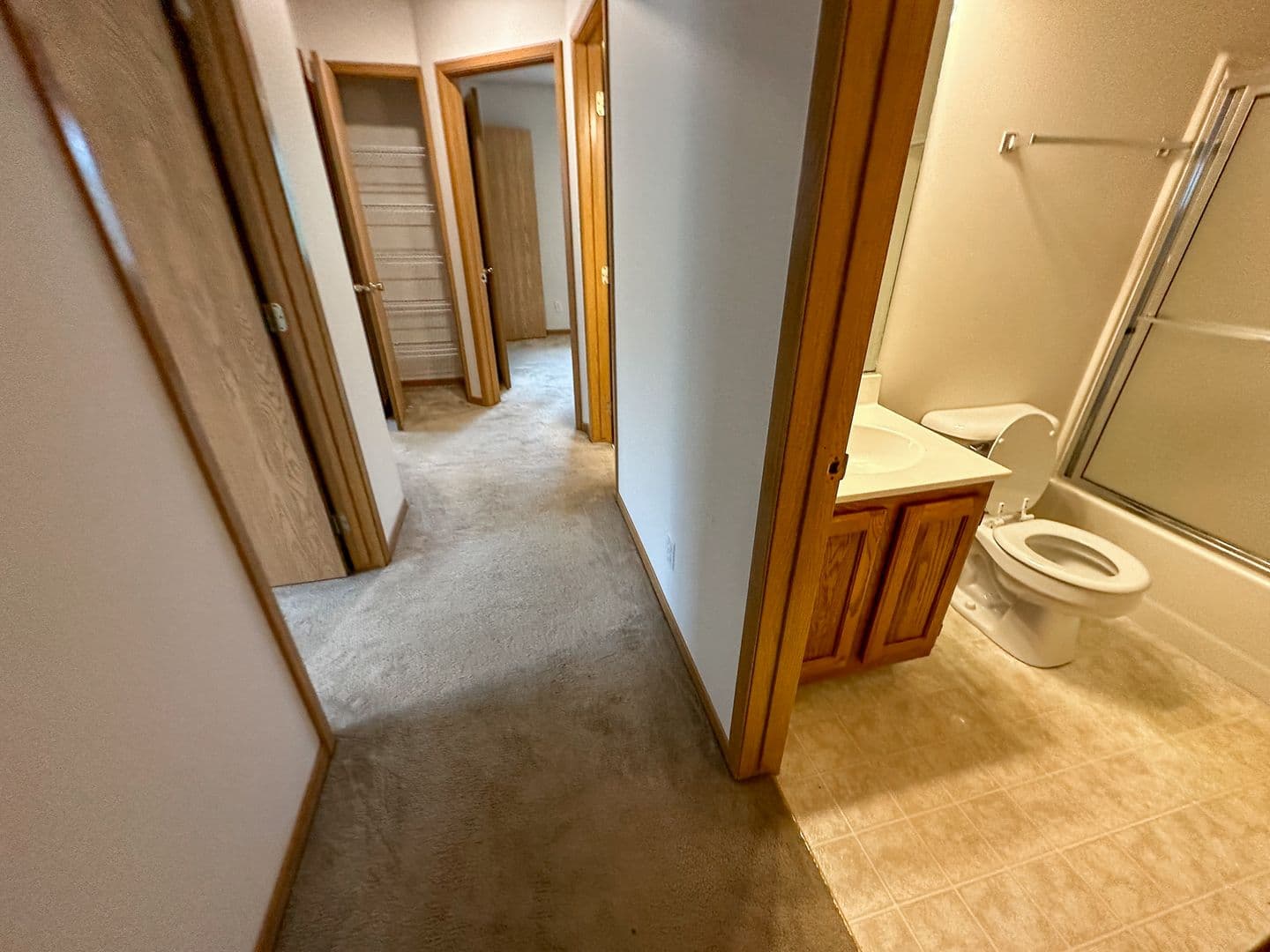 Ames Apartment: 225 N Hyland Ave