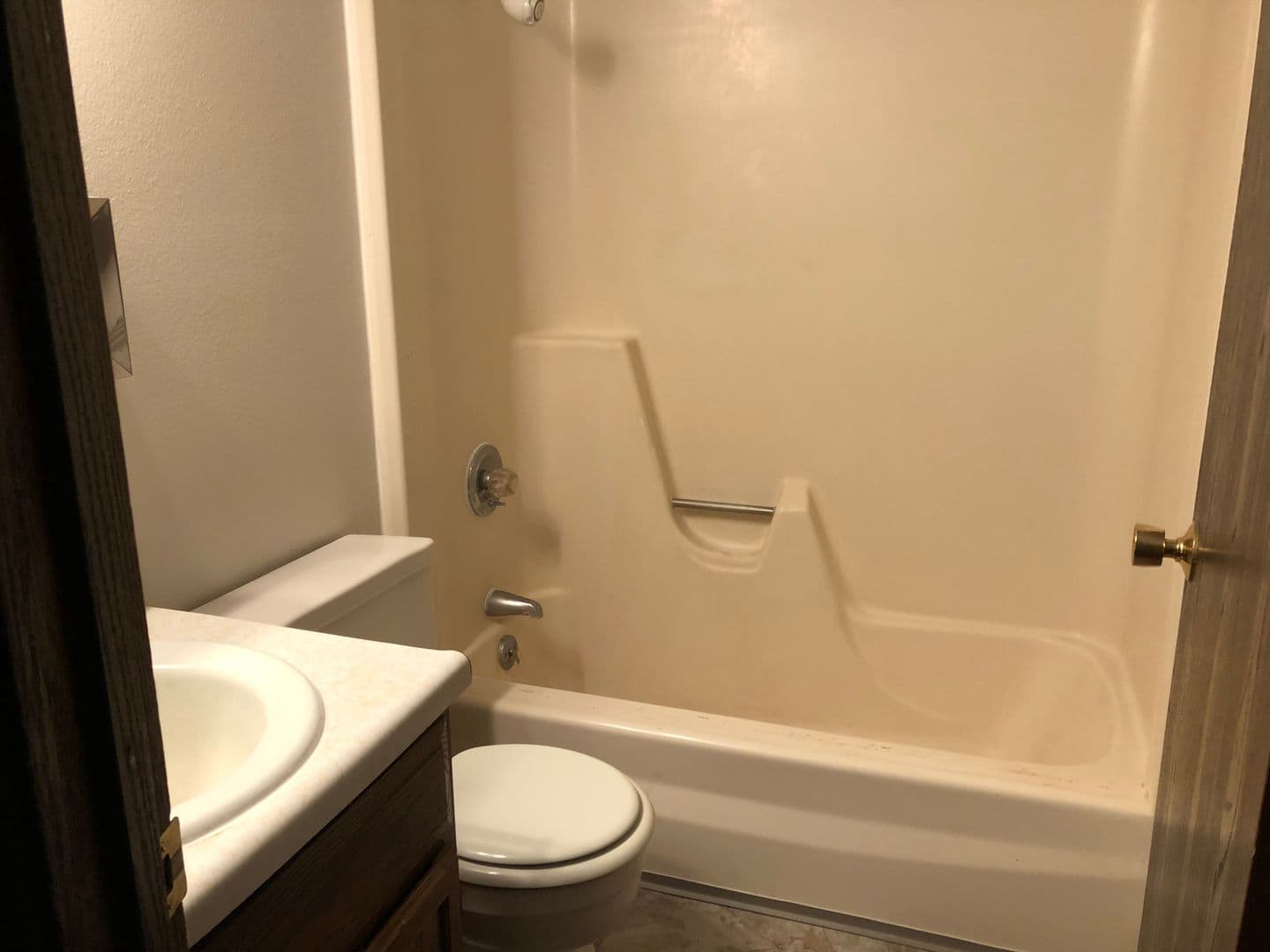 Ames Apartment: 3319 Story Street