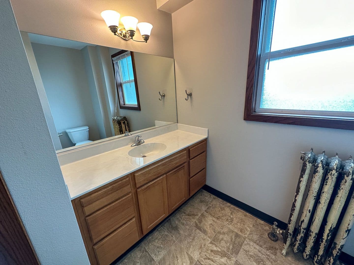 Ames House: 225 Sheldon Ave