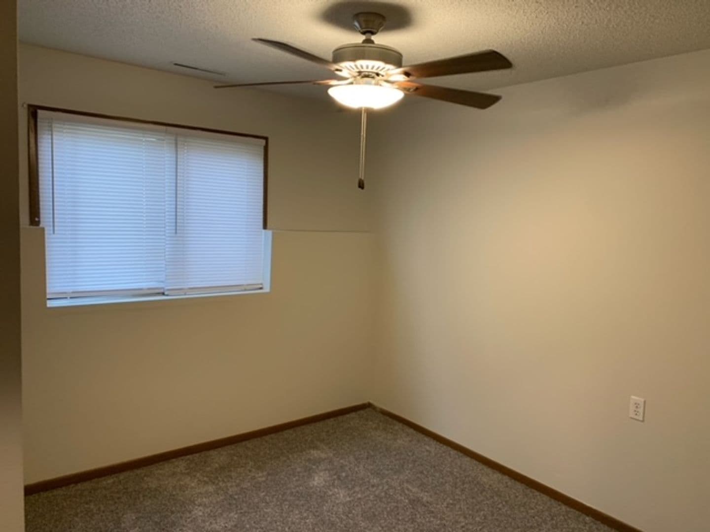 Ames Apartment: 312 Hillcrest Ave