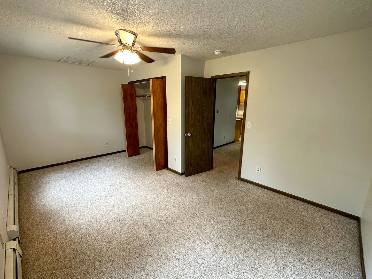 Ames Apartment: 321 Stanton Ave