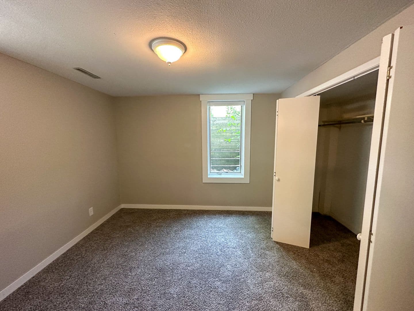 Ames House: 3419 Taft Ave