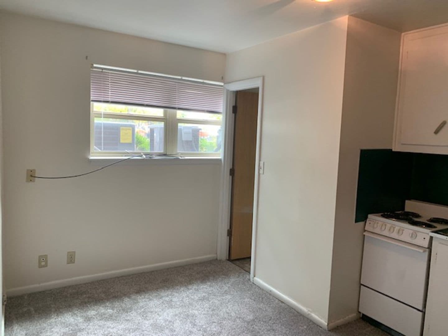 Ames Apartment: 1108 S. 4th St