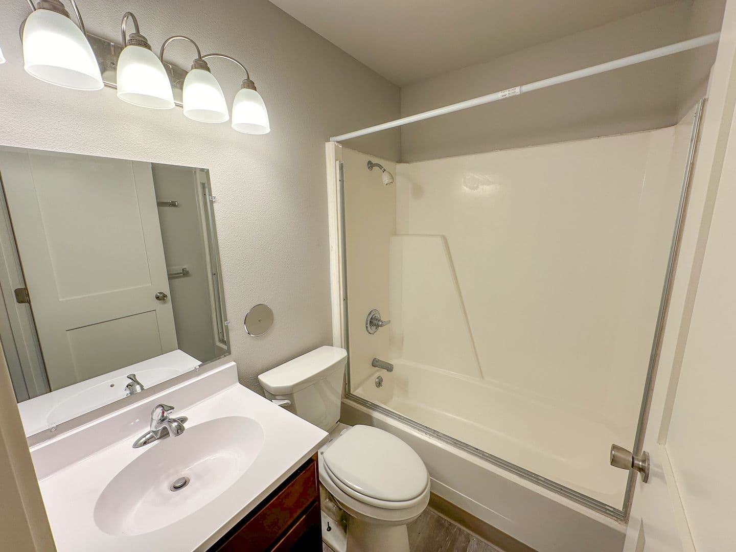 Ames Apartment: 3319 Story Street