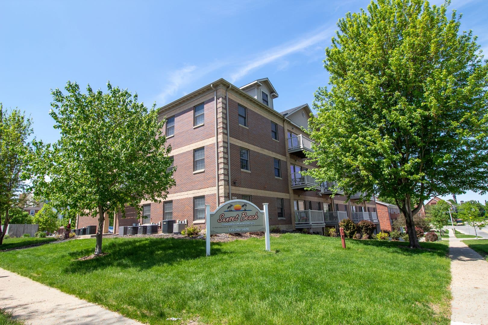 Ames Apartment: 121 Beach Ave