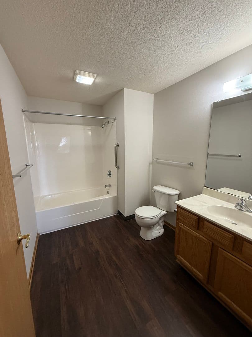 Ames Apartment: 219 Crystal St
