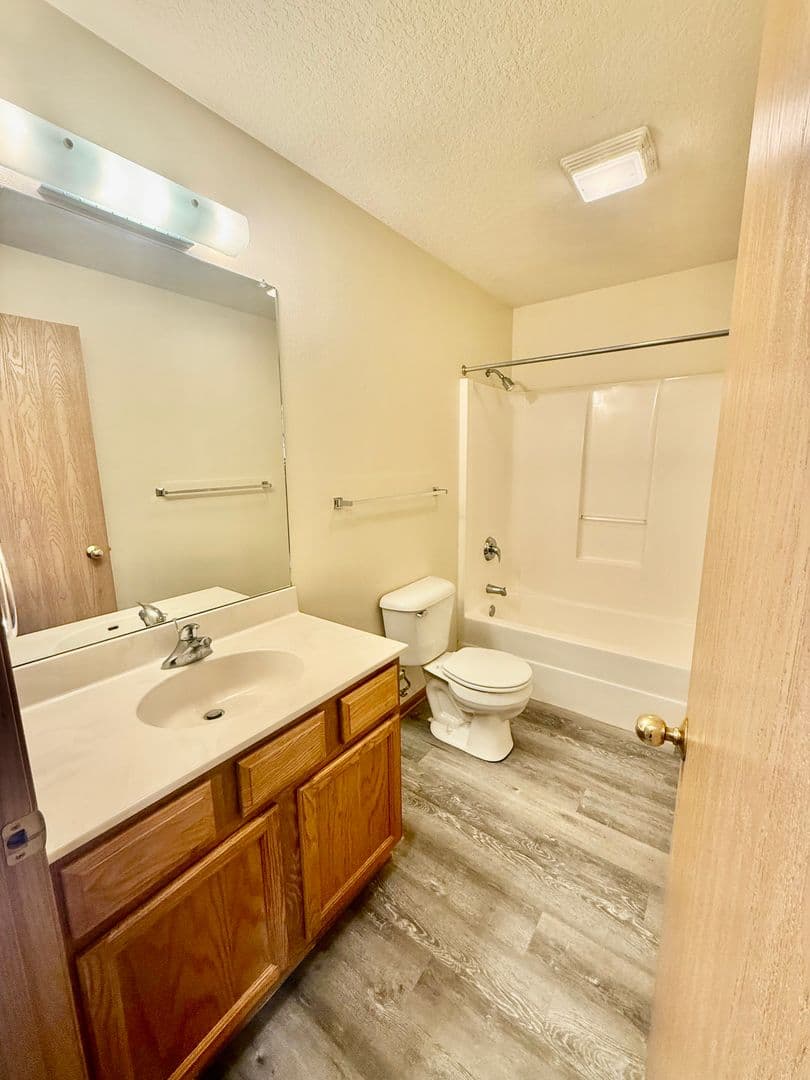 Ames Apartment: 219 Crystal St