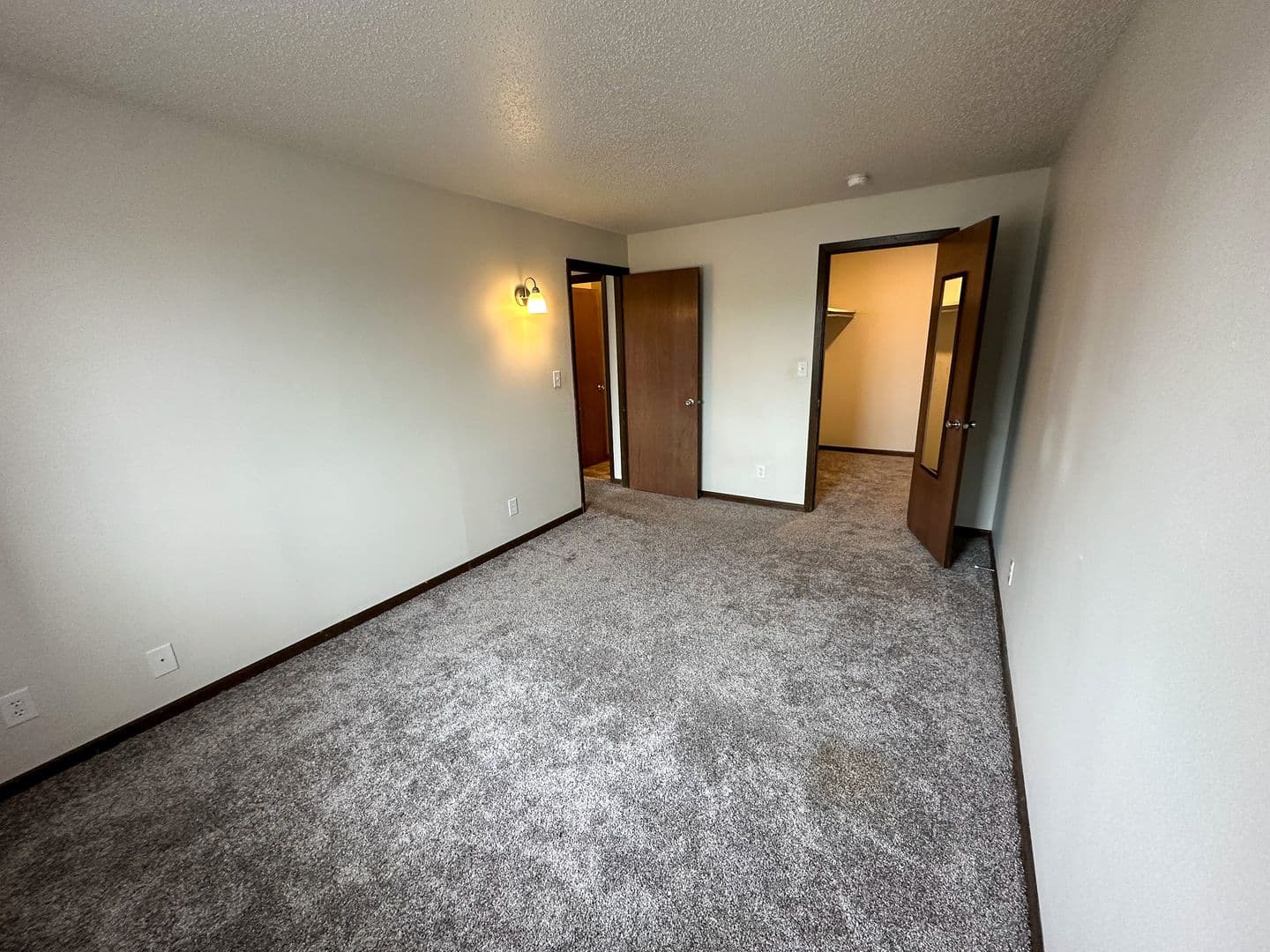 Ames Apartment: 4518 Hutchison St