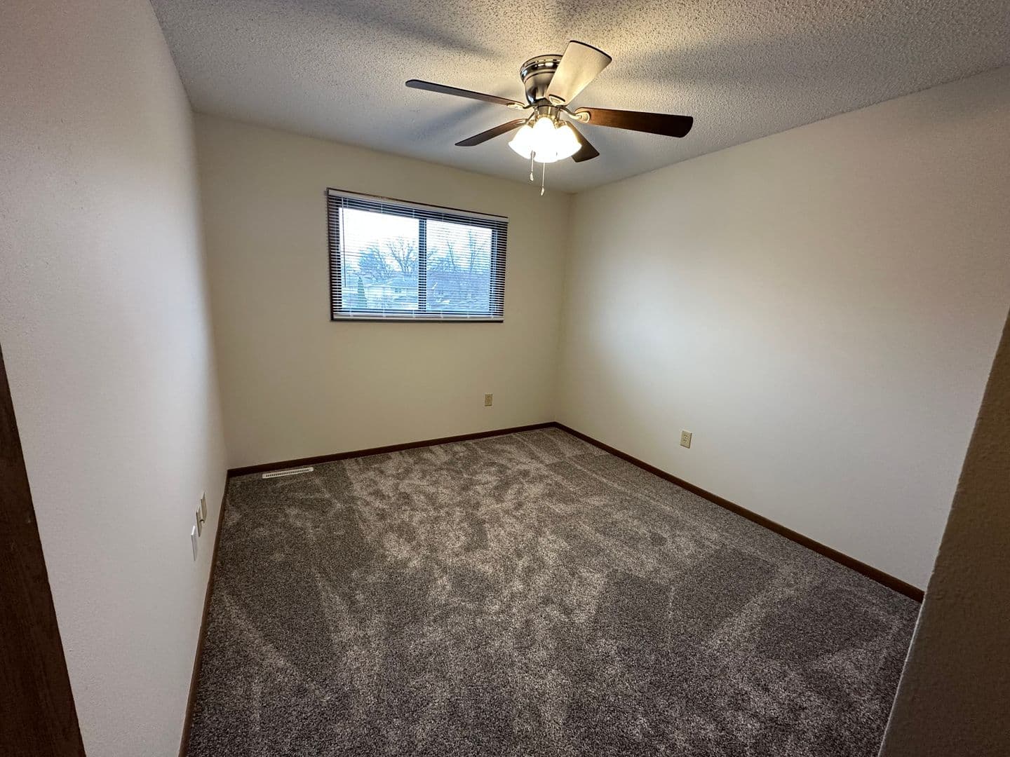 Ames Apartment: 1526 Little Bluestem Ct