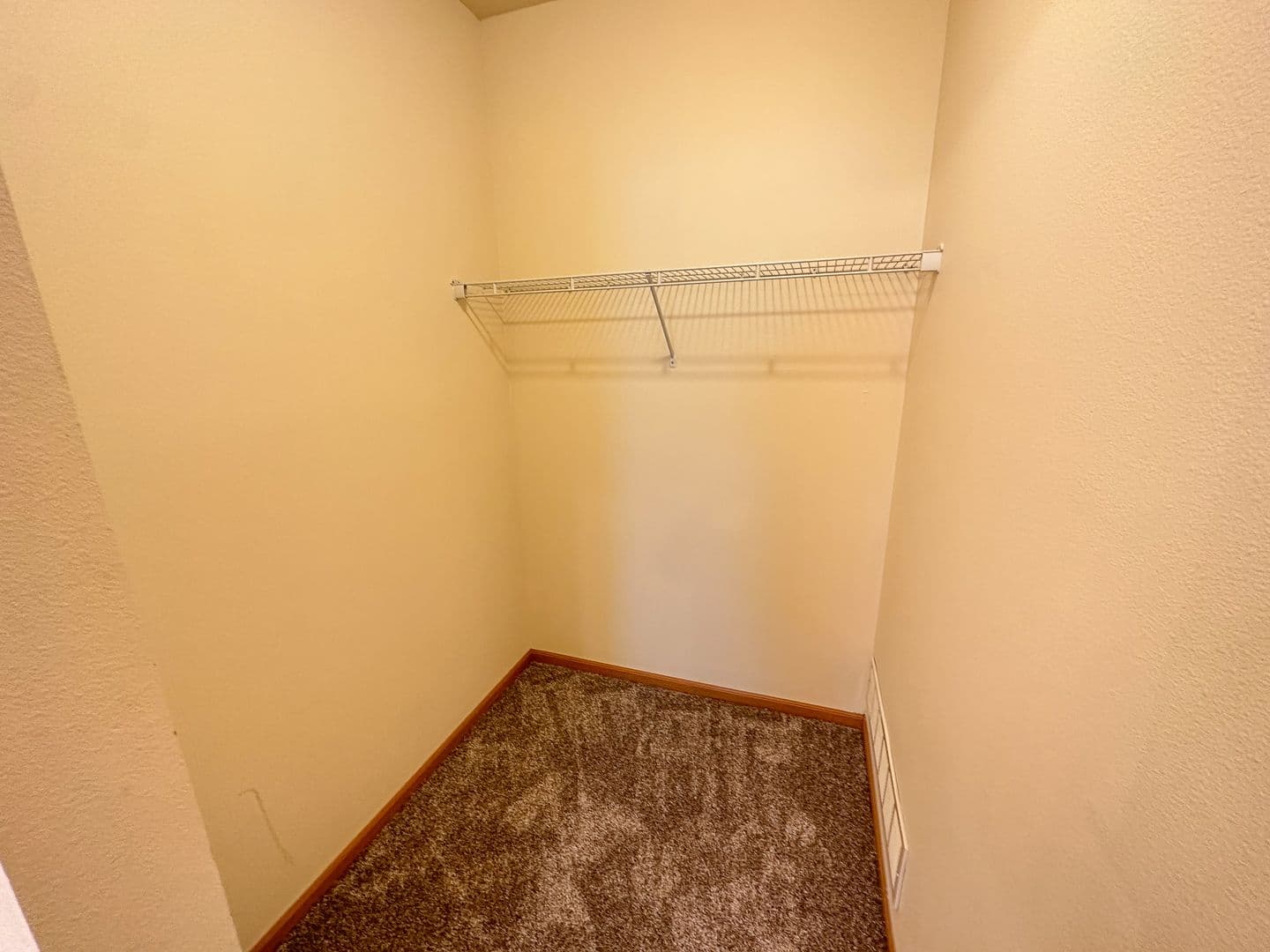Ames Apartment: 205 Beach Ave