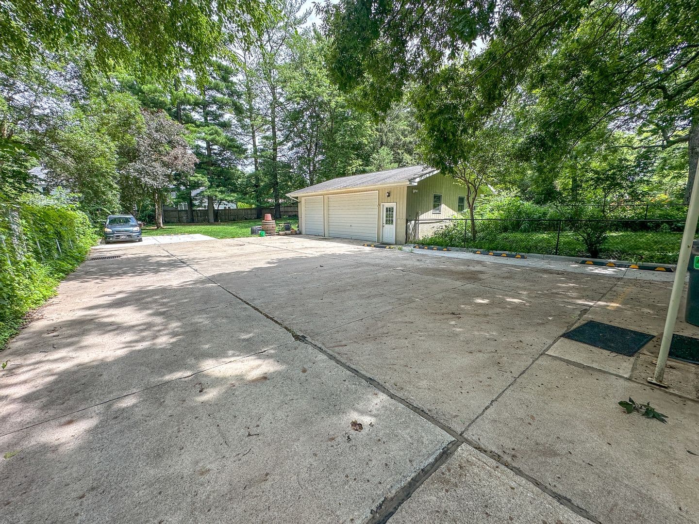 Ames House: 412 Ash Ave