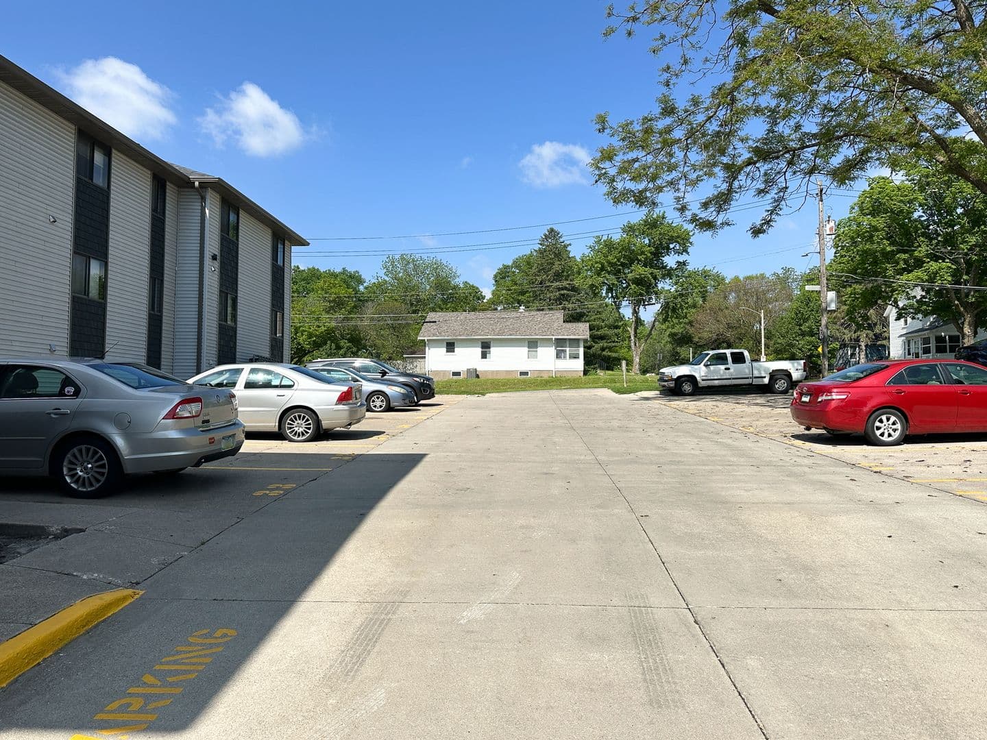 Ames Apartment: 312 Hillcrest Ave