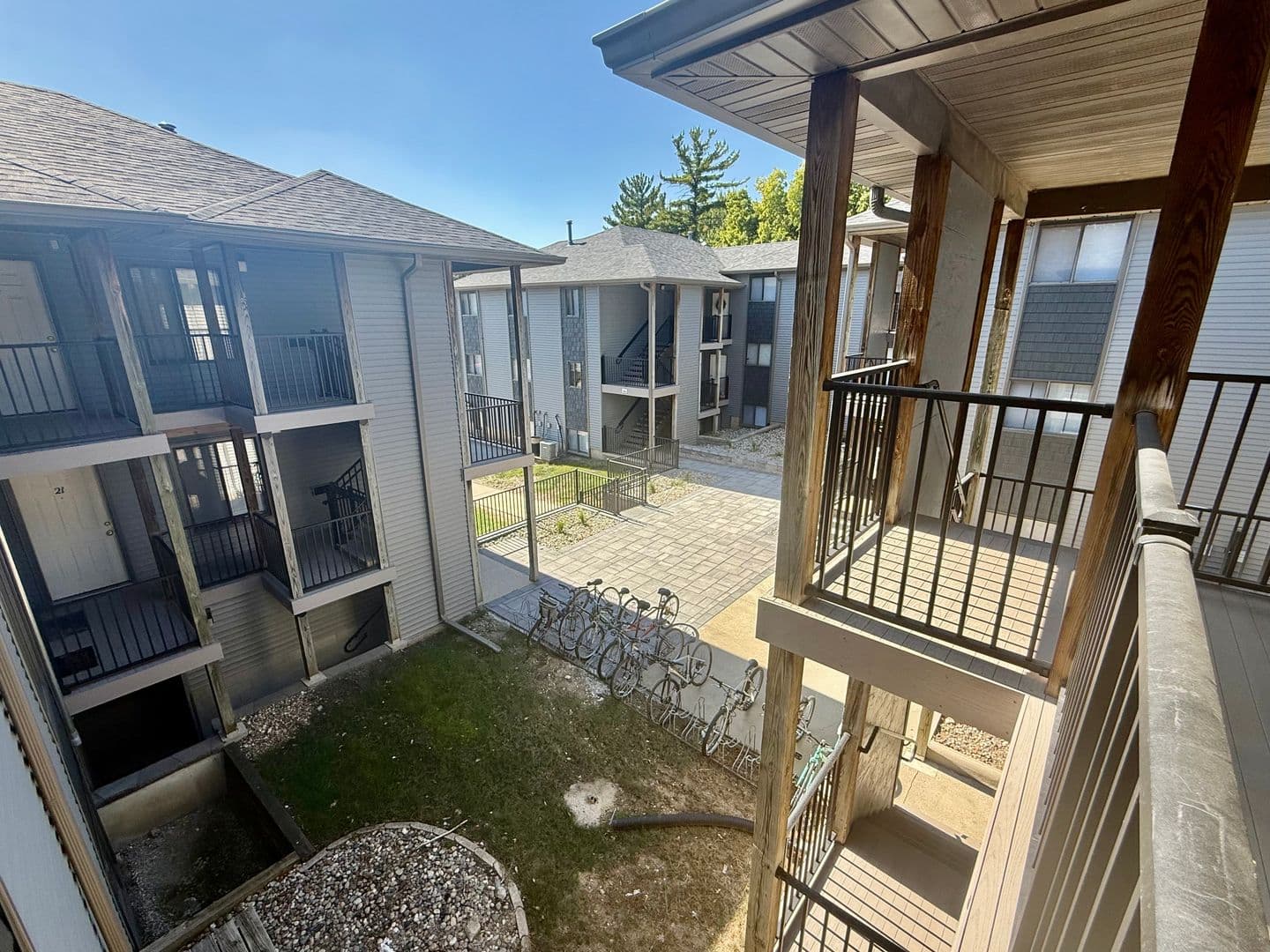 Ames Apartment: 312 Hillcrest Ave