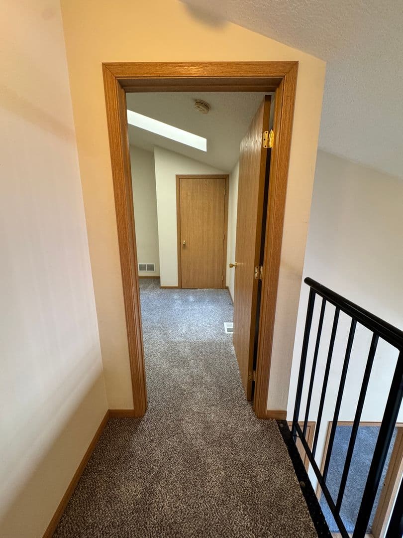 Ames Apartment: 210 Gray Ave
