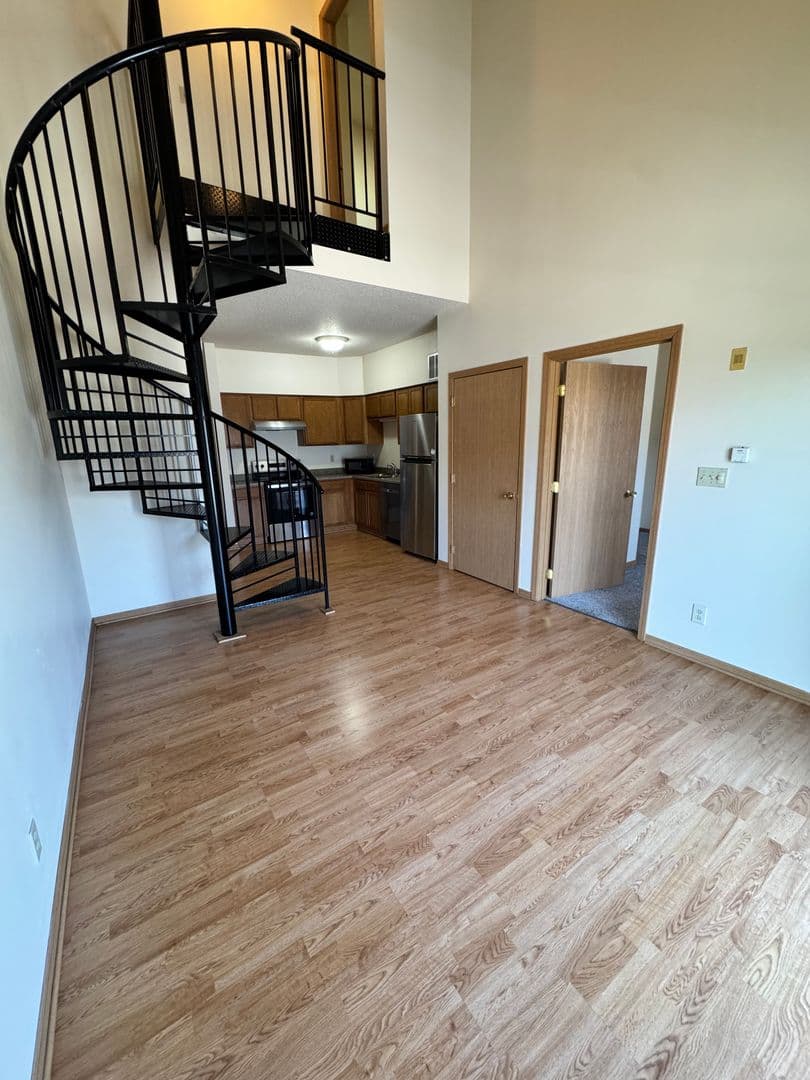 Ames Apartment: 210 Gray Ave