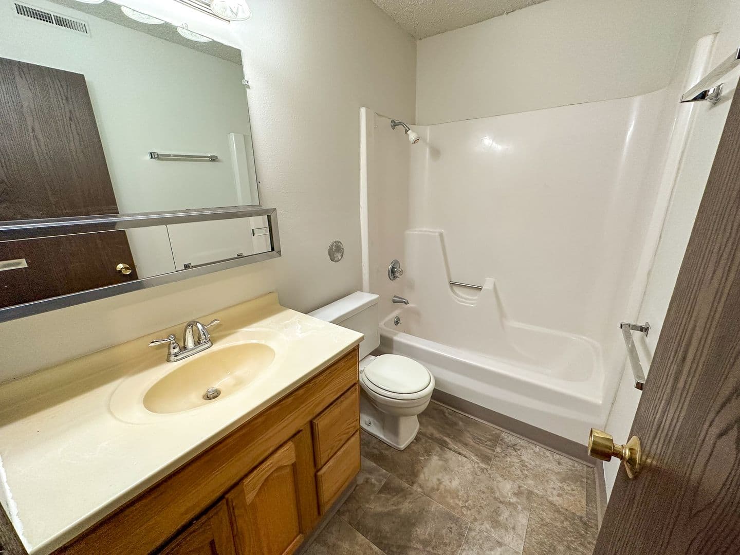 Ames Apartment: 126 Beedle Drive