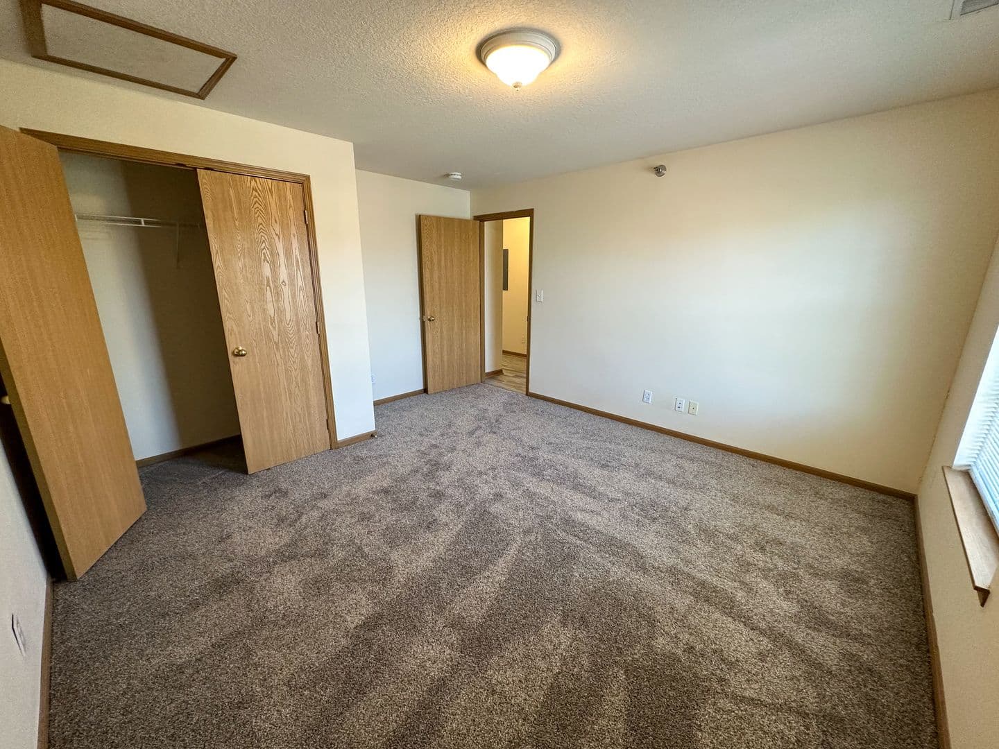Ames Apartment: 121 Beach Ave