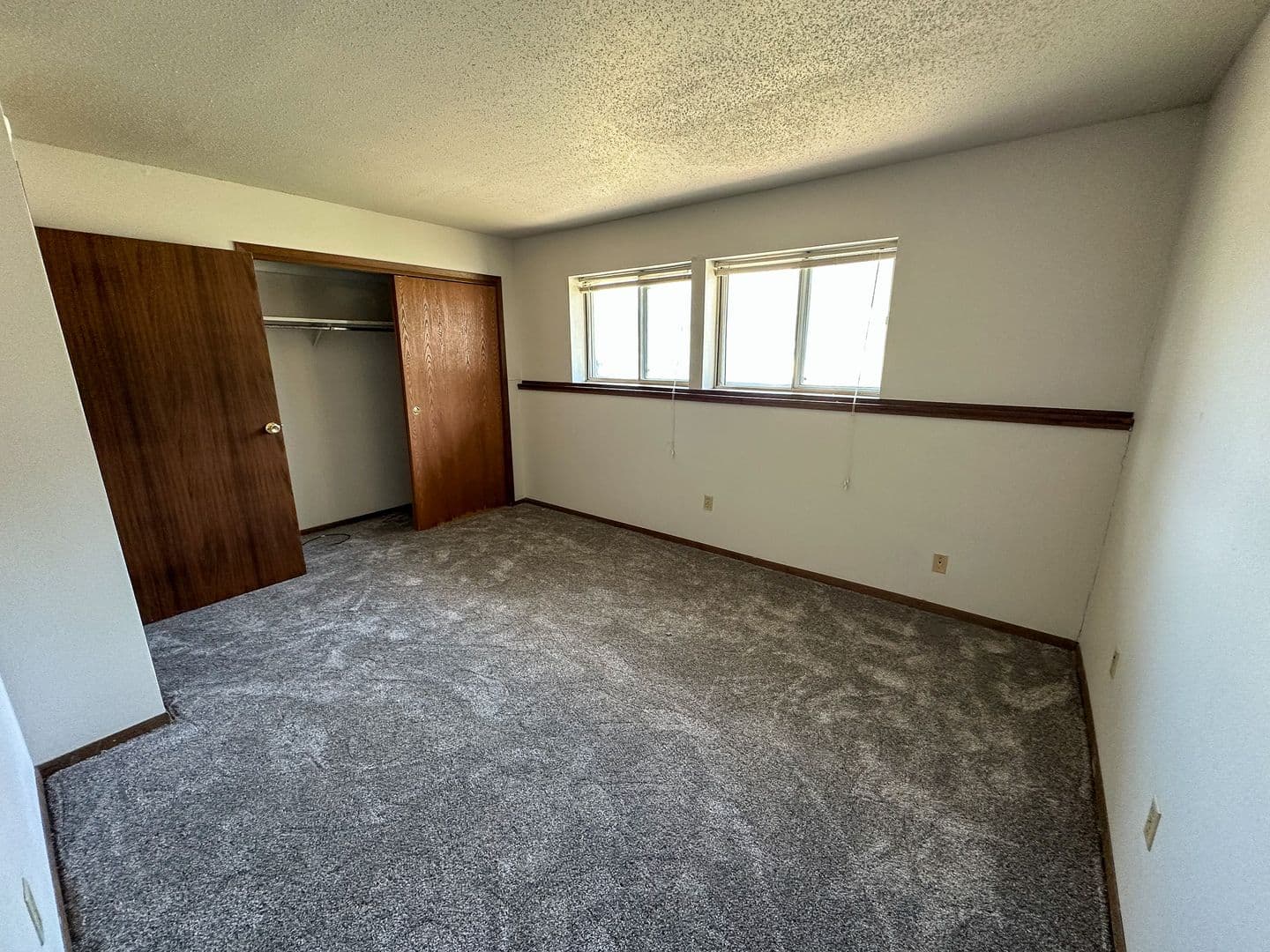Ames Apartment: 4606 Ontario St