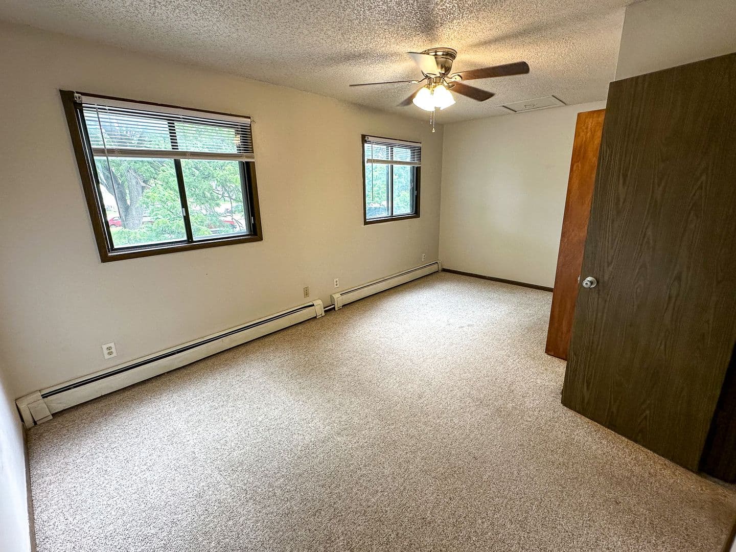 Ames Apartment: 321 Stanton Ave