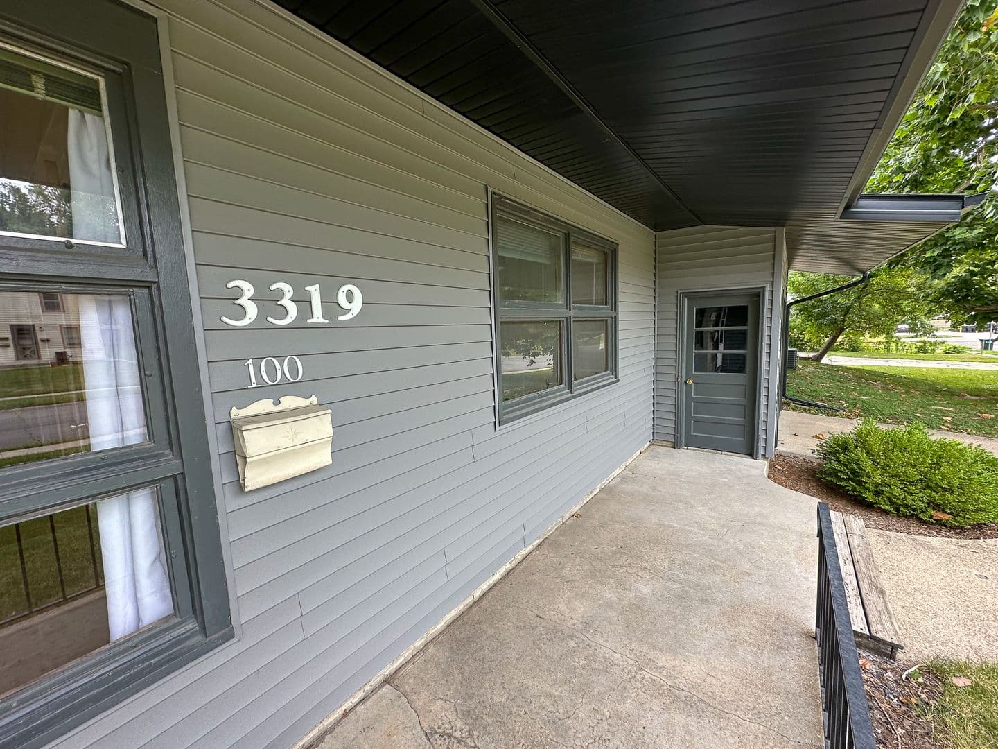 Ames Apartment: 3319 Story Street