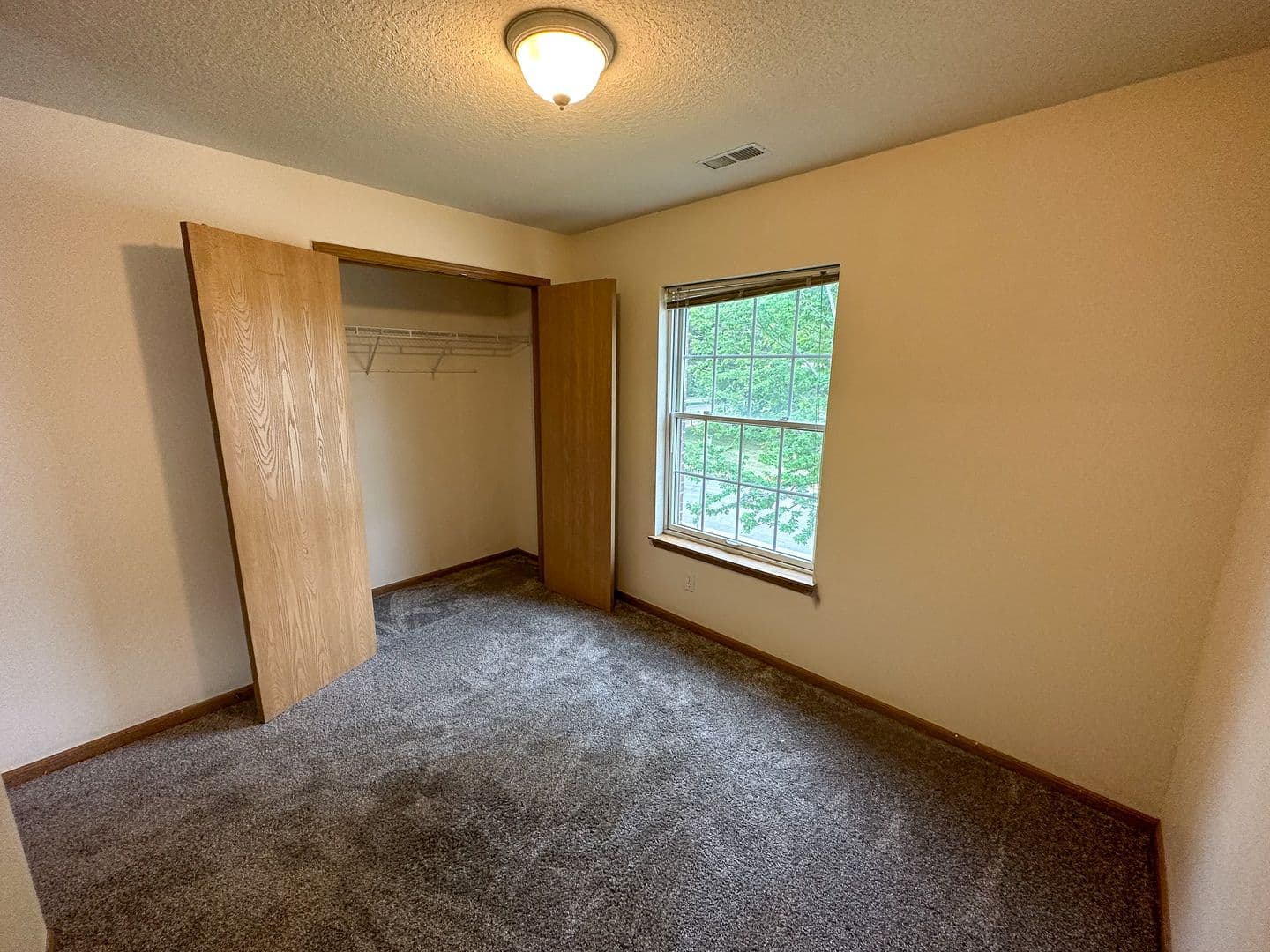 Ames Apartment: 121 Beach Ave