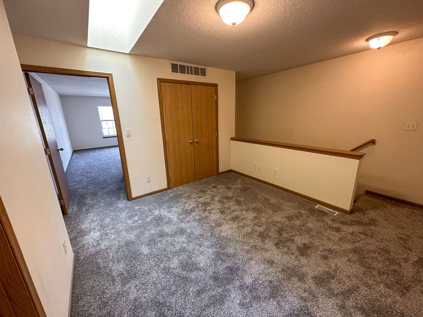 Ames Apartment: 121 Beach Ave