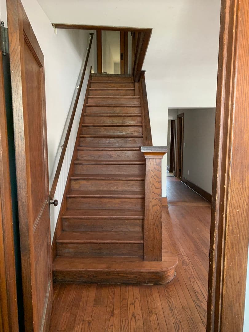 Ames House: 227 Sheldon Ave