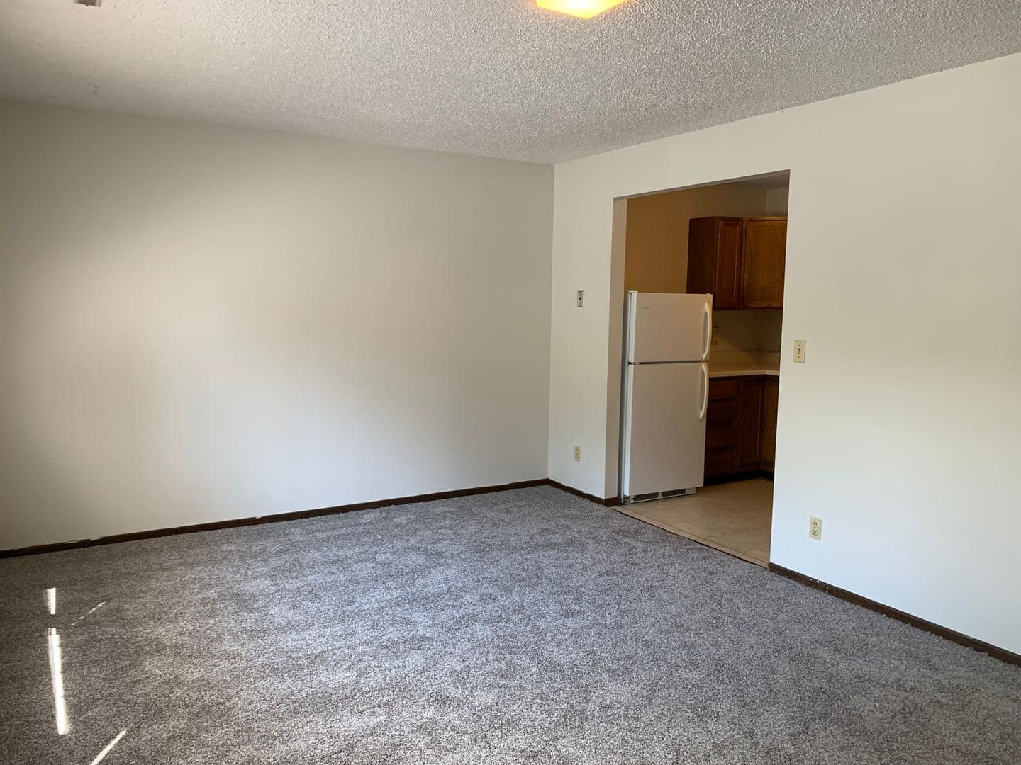 Ames Apartment: 121 Howard Ave