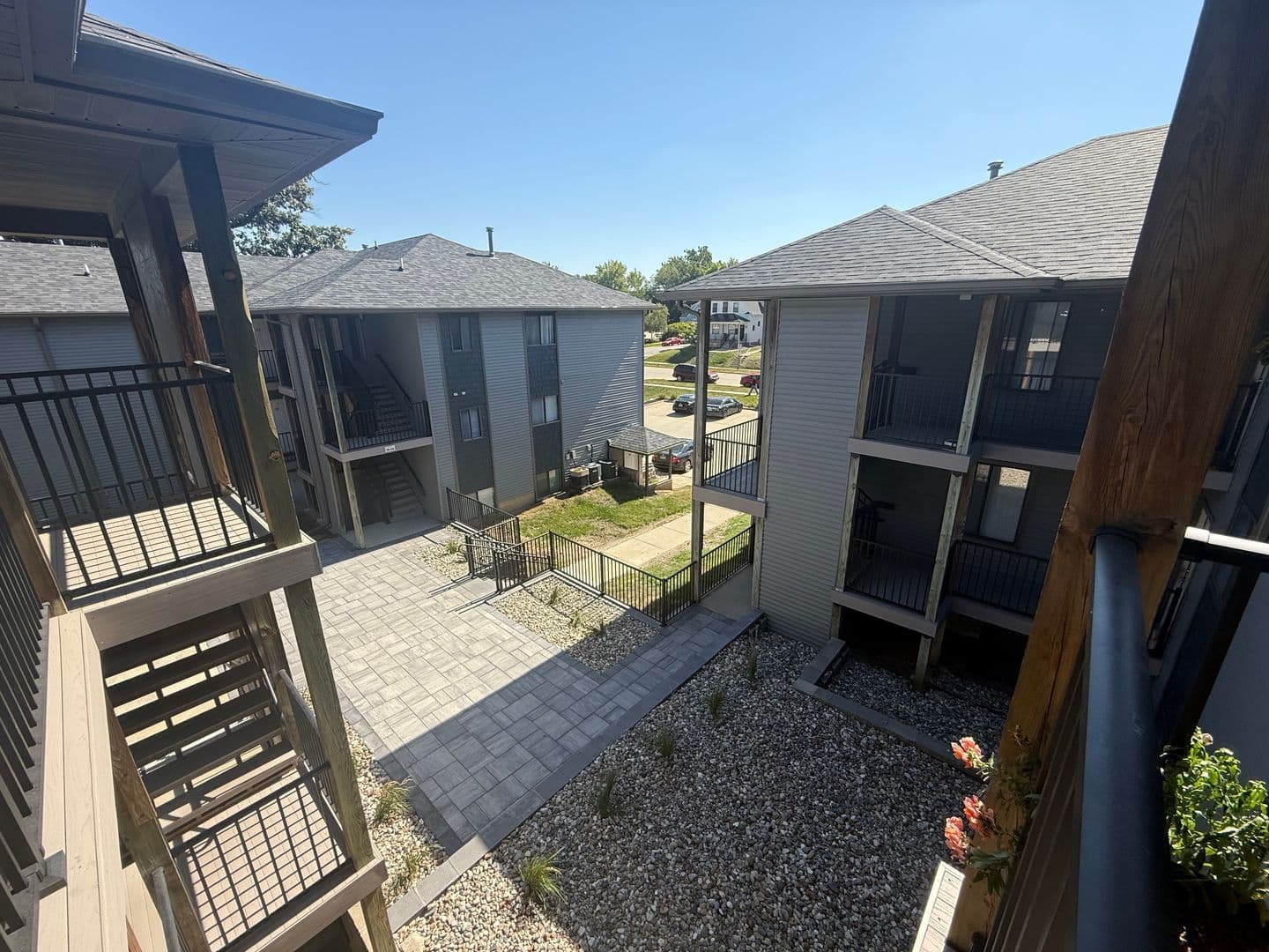 Ames Apartment: 312 Hillcrest Ave