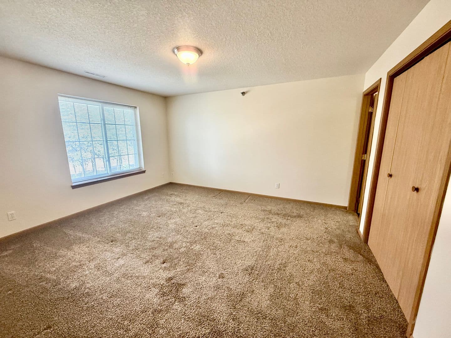 Ames Apartment: 221 Crystal St