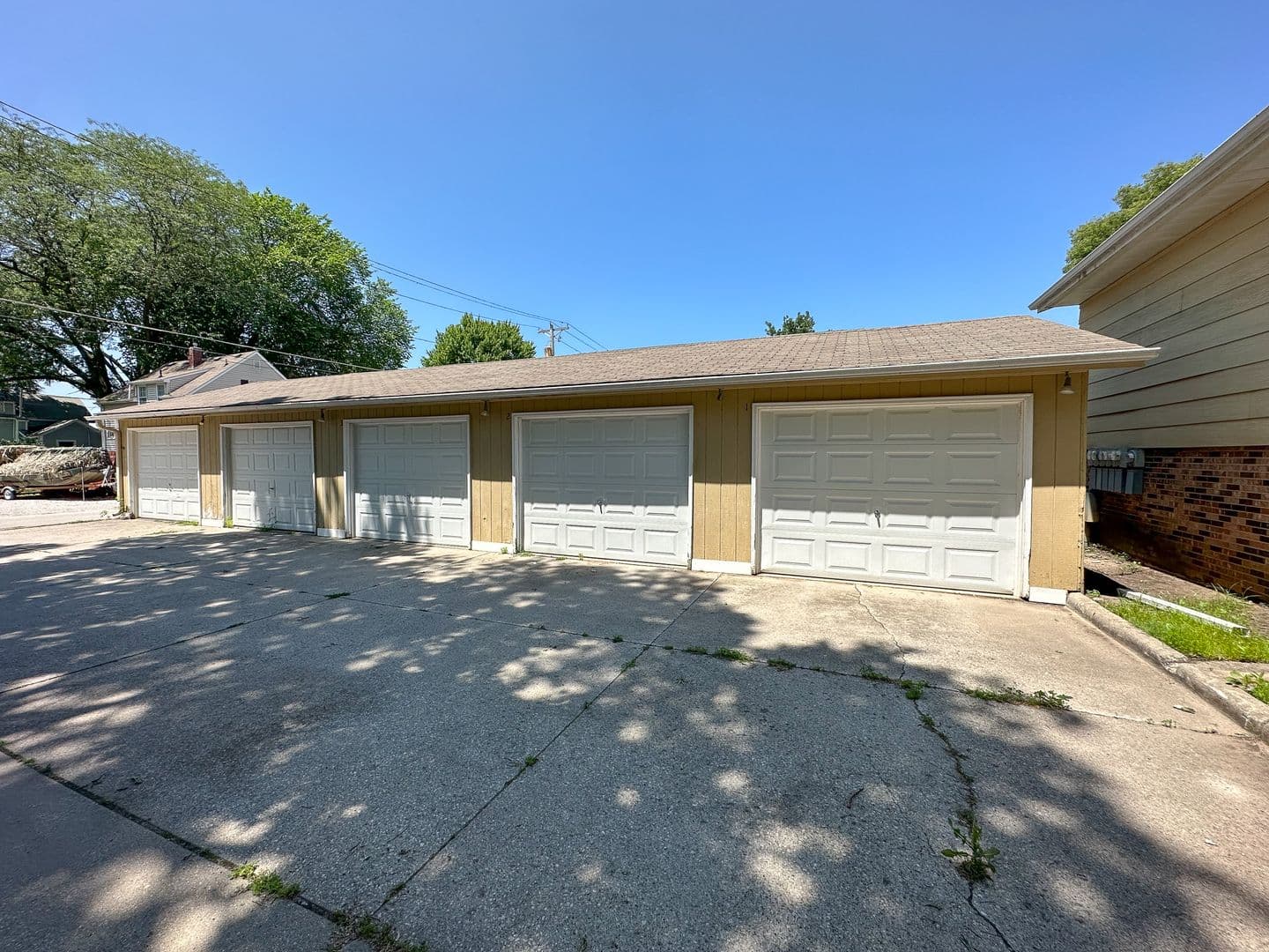 Ames Apartment: 205 Washington Ave