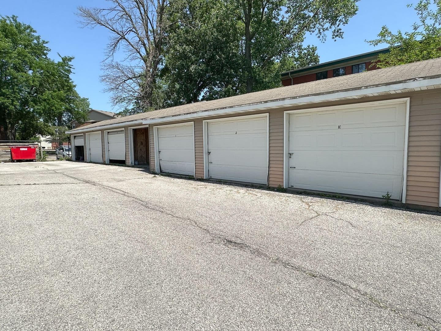 Ames Apartment: 645 Stonehaven Drive