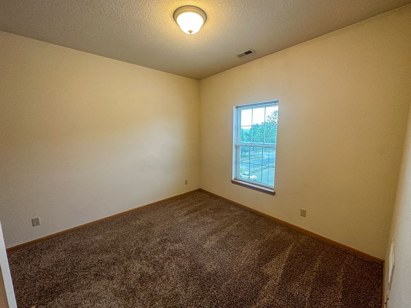 Ames Apartment: 210 Gray Ave