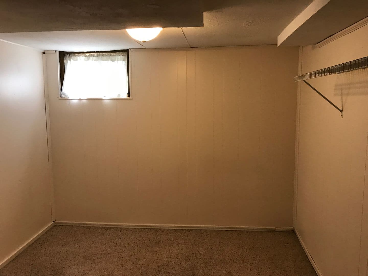 Ames House: 2862 Lincoln Way