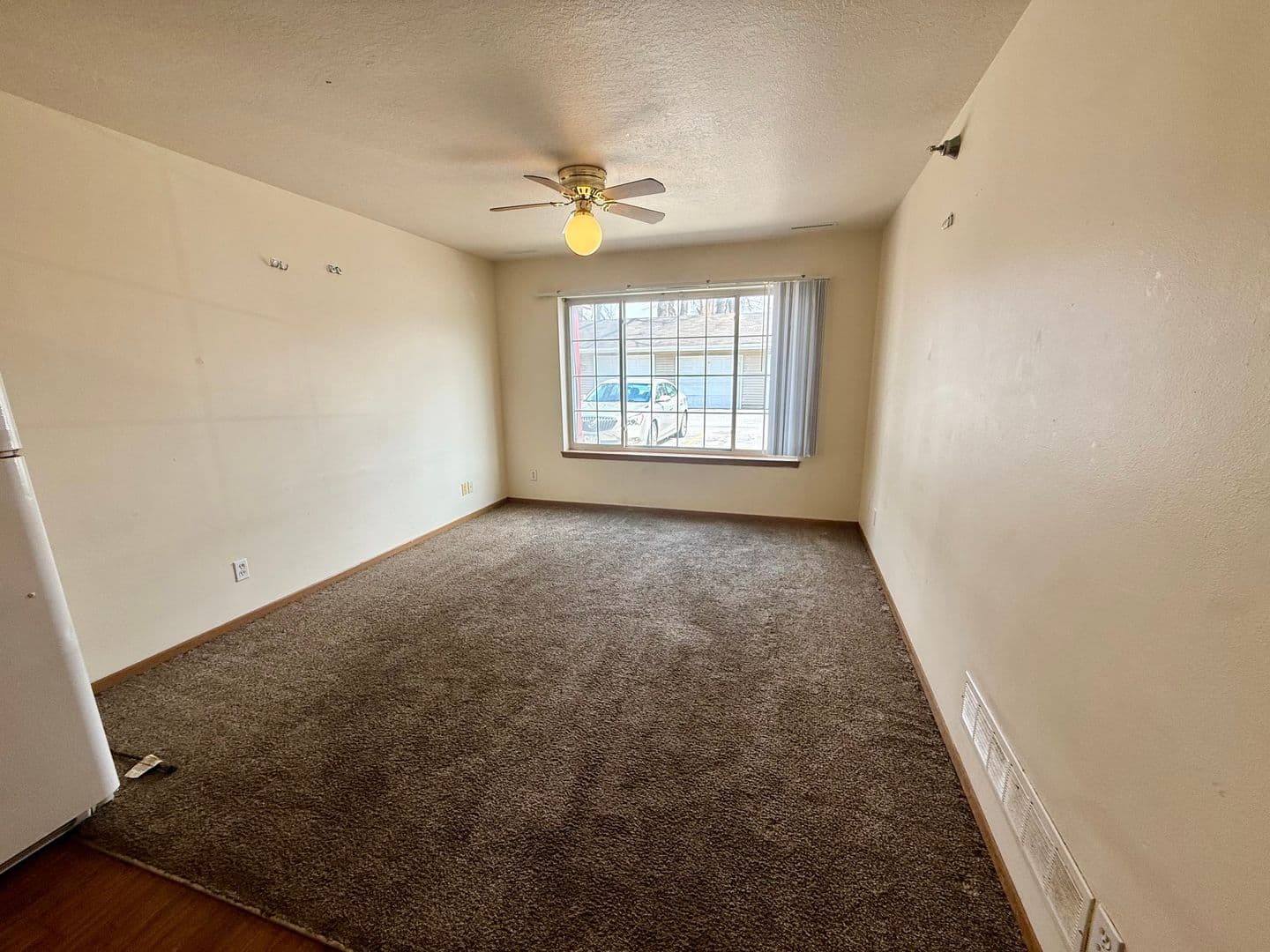 Ames Apartment: 225 Crystal St