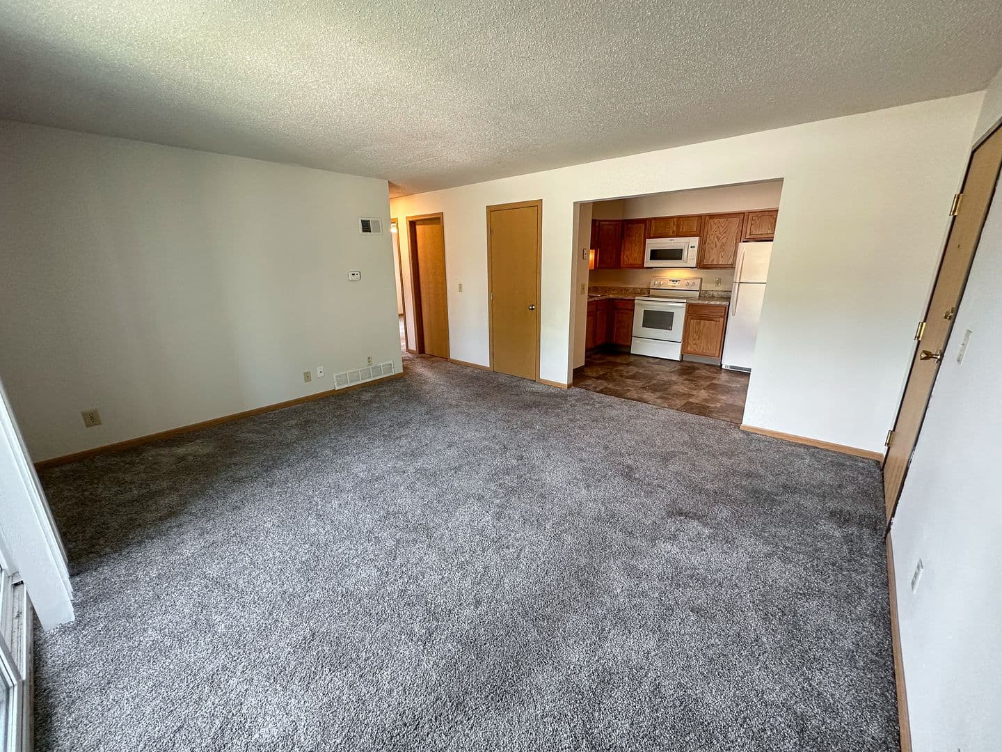 Ames Apartment: 4606 Ontario St