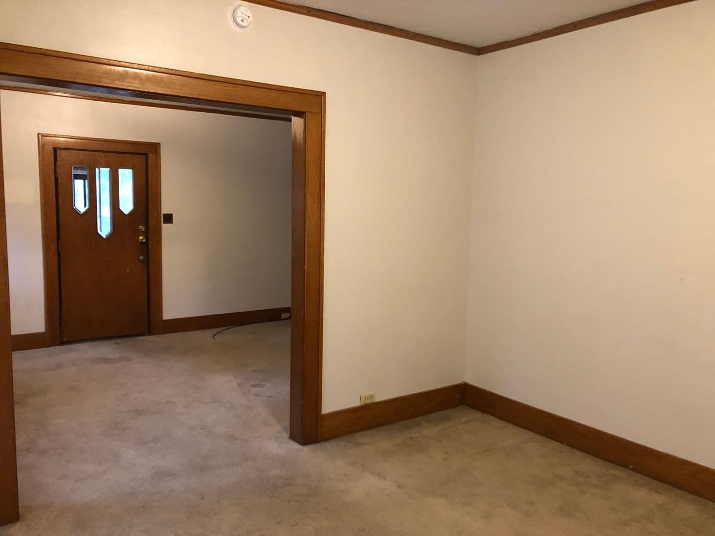 Ames Apartment: 121 Howard Ave