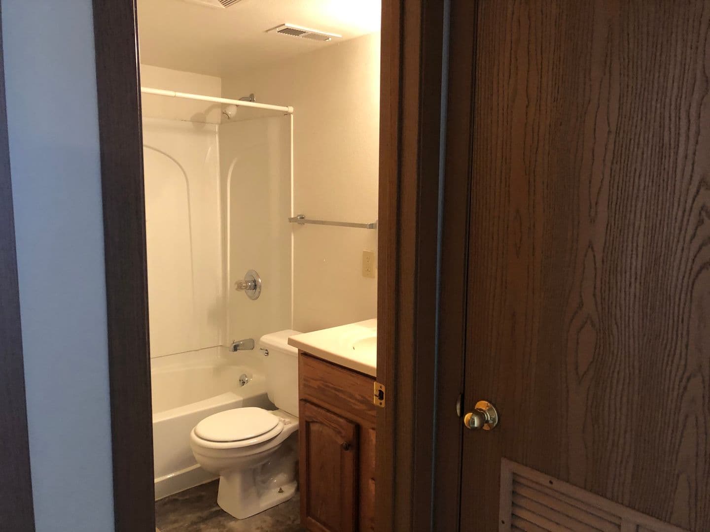 Ames Apartment: 1108 S. 4th St