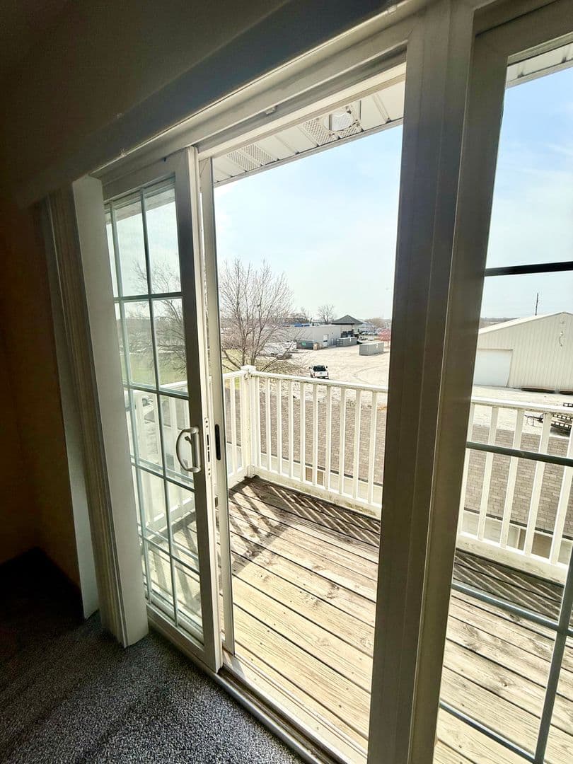 Ames Apartment: 227 Crystal St