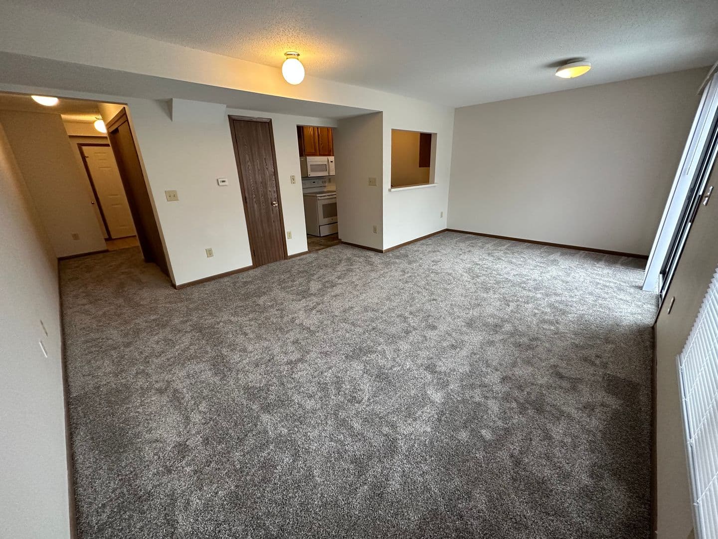 Ames Apartment: 1525 Little Bluestem Ct