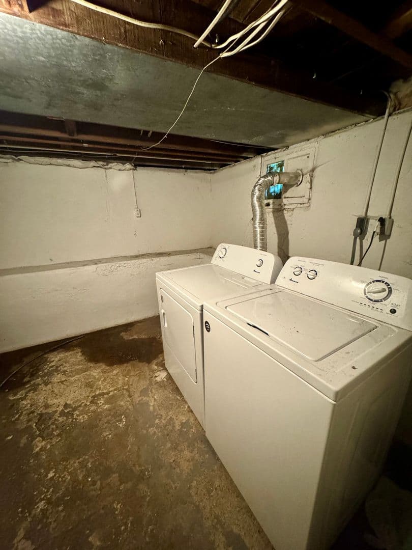 Ames House: 3002 Woodland St