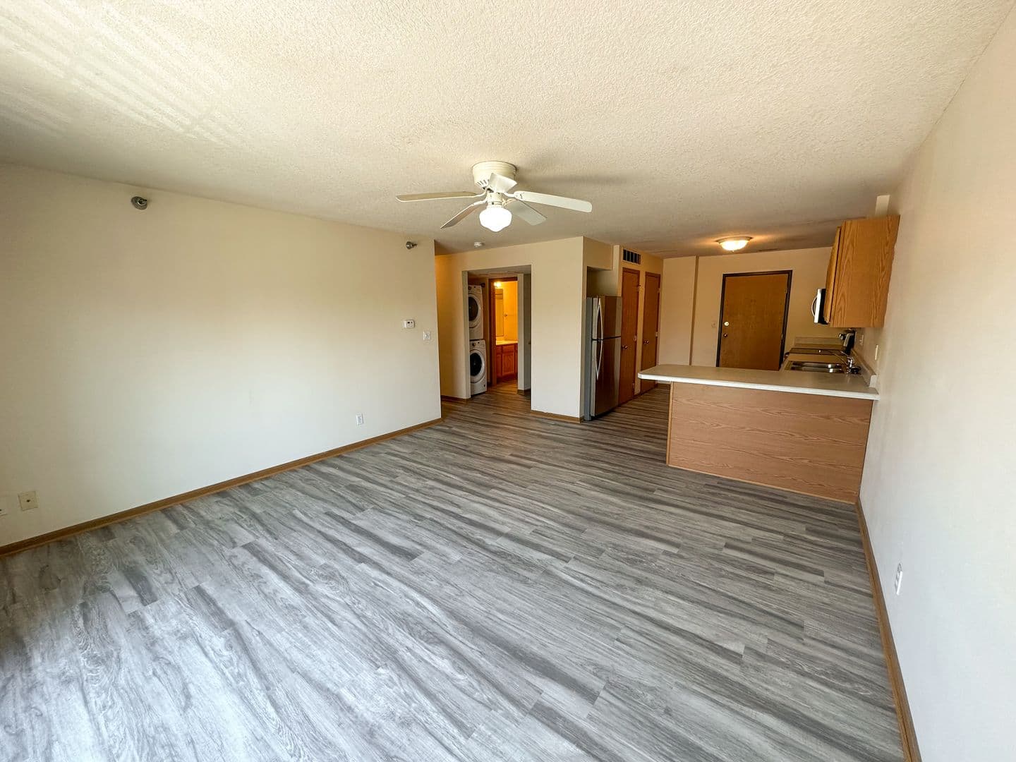 Ames Apartment: 121 Beach Ave
