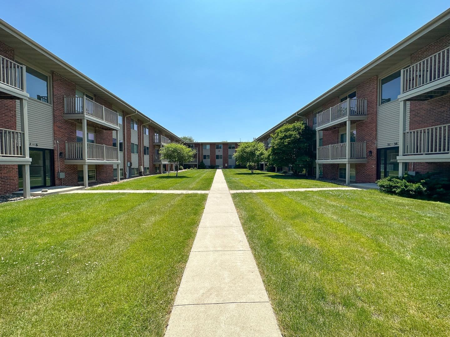 Ames Apartment: 1108 S. 4th St