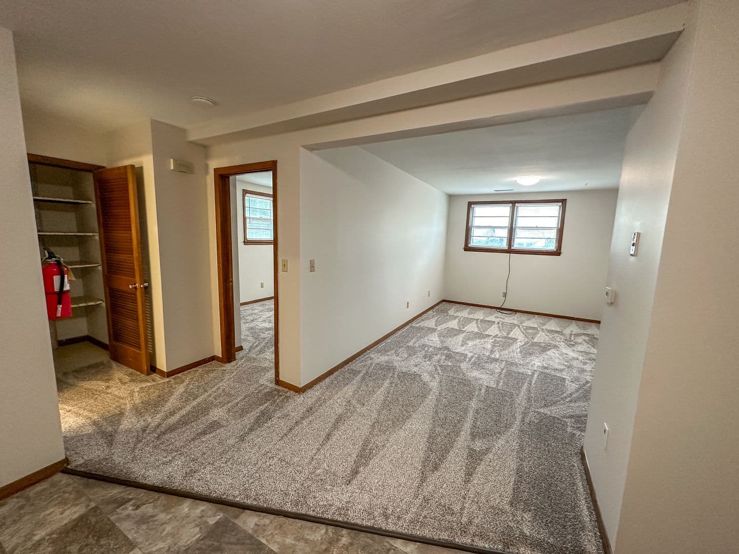 Ames Apartment: 218 N Hyland Ave