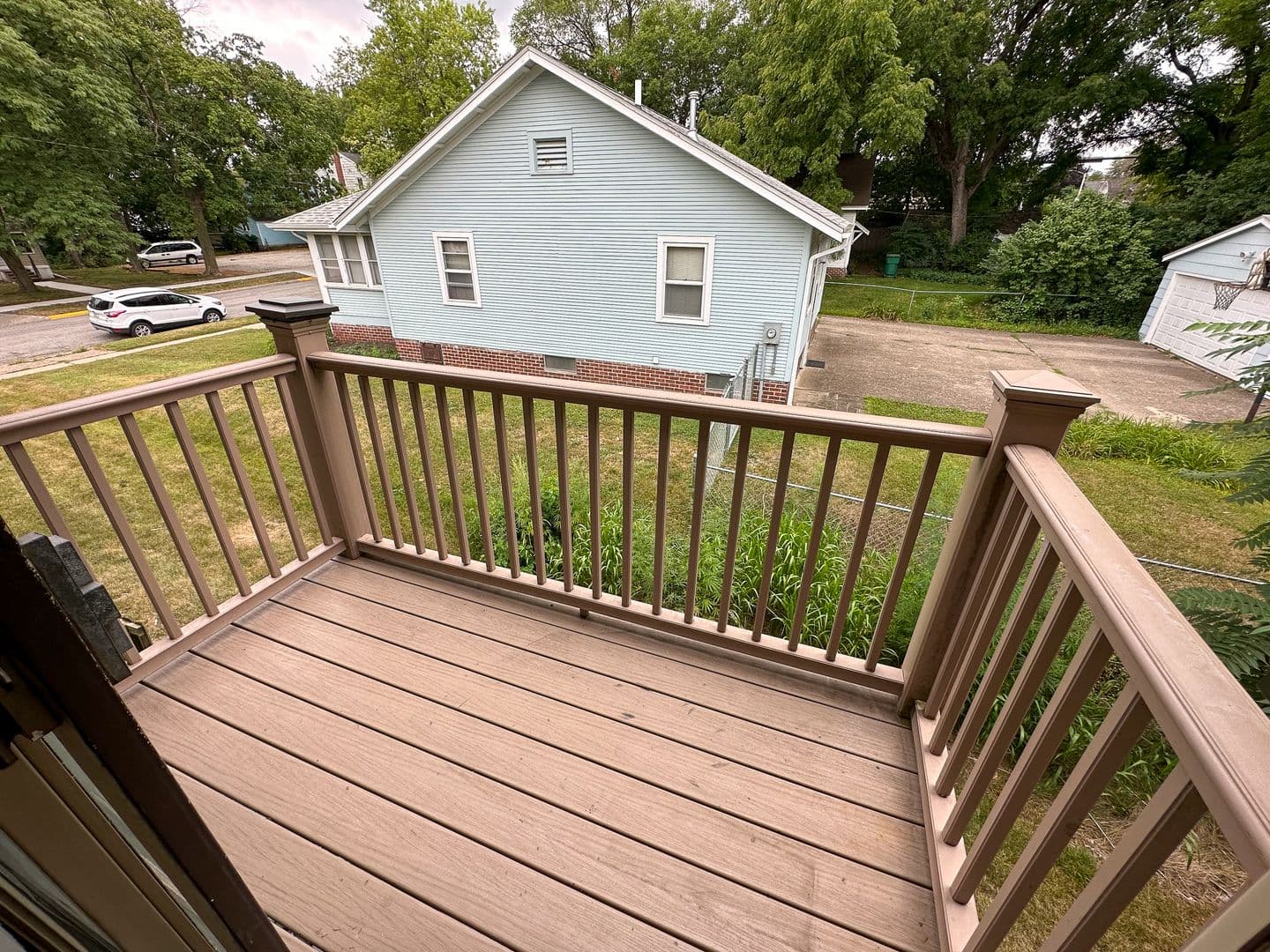 Ames Apartment: 121 Howard Ave